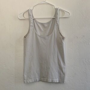 🤍 Lululemon Ribbed Gray Tank Top (Estimated Size M/L) – Flawed